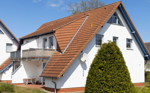 Gartenstraße: Bâtiment, Fenêtre, Maison, Domicile, Toit, Zone Résidentielle, Façade, Chalet, Design Urbain, Siding