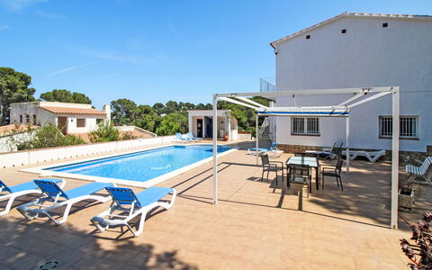 Casa del Bosc: Piscine, Biens, Mobilier De Jardin, Recours, Villa, Hôtel, Balancelle, Hacienda, Eco Hôtel, Manoir