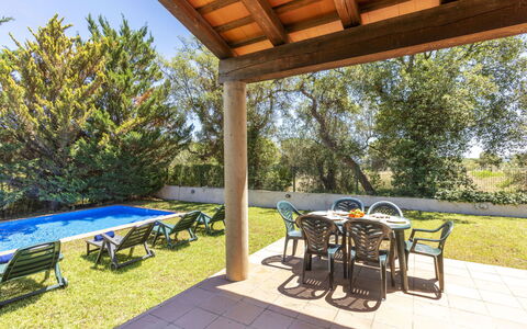 Bretos: Piscine, Ombre, Mobilier De Jardin, Recours, Jardin, Eco Hôtel, Biens, Arrière-Cour, Loisir, Aménagement Paysager