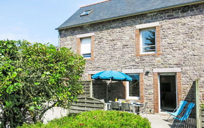 Frehel Cap Frehel 610: Plante, Propriété, Bâtiment, Fenêtre, Ciel, Chalet, Maison, Parapluie, Immobilier, Zone Résidentielle
