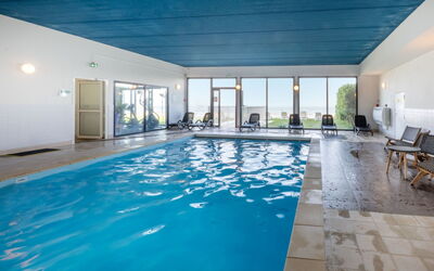 Plougasnou 614: Bleu, Piscine, Recours, Eco Hôtel, Hôtel, Mobilier De Jardin