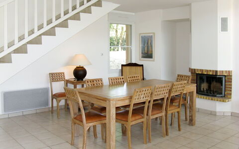 Lacanau 659: Pièce, Propriété, Meubles, Salle À Manger, Sol, Table, Bâtiment, Design Intérieur, Maison, Immobilier