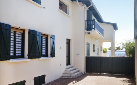 Las Delicias: Ciel, Fenêtre, Bâtiment, Propriété, Ombre, Design Intérieur, Maison, Plante, Immobilier