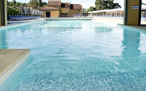 Sarlat-La-Canéda 607: L'Eau, Plante, Bleu Azur, Piscine, Arbre, Ciel, Rectangle, Aqua, Loisir