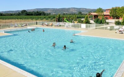 Valence 602: L'Eau, Ciel, Piscine, Bleu Azur, Plan D'Eau, Arbre, Loisir, Été, Des Loisirs, Ville Resort