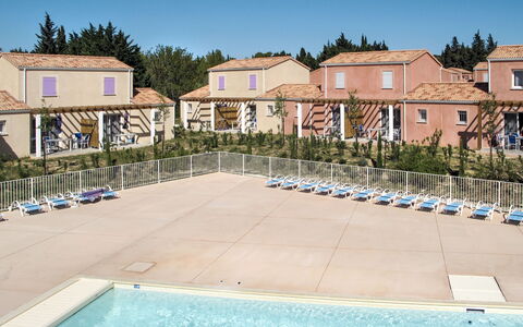 Maussane les Alpilles 613: Piscine, Propriété, Bâtiment, Centre De Loisirs, Immobilier, Maison, Zone Résidentielle, Recours, Appartement, Domicile