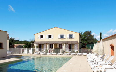 Tourrettes 602: Propriété, Bâtiment, Maison, Piscine, Immobilier, Domicile, Biens, Villa, Architecture, Zone Résidentielle