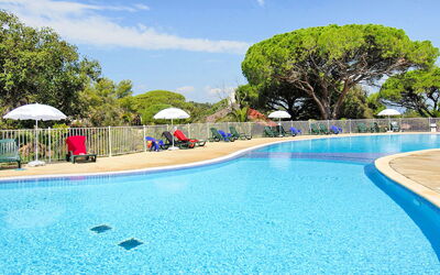 Odalys Référence Domaine des Eucalyptus 608.2: Bleu, Piscine, Recours, Loisir, Des Loisirs, Mobilier De Jardin, Thermes, Ombre, Vacances