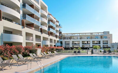 Cagnes-Sur-Mer 606: Bâtiment, Recours, Propriété, Appartement, Usage Mixte, Immobilier, Condominium, Piscine, Hôtel, Zone Résidentielle