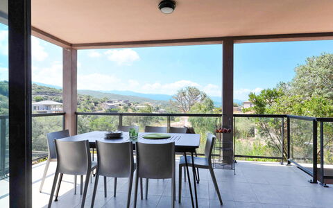 Bruyères 1: Propriété, Pièce, Bâtiment, Maison, Design Intérieur, Meubles, Immobilier, Architecture, Table, Ombre