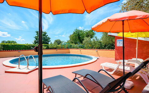 Pina: Orange, Piscine, Meubles, Mobilier De Jardin, Recours, Tache De Bois, Chaise, Conception, Eco Hôtel, Hôtel