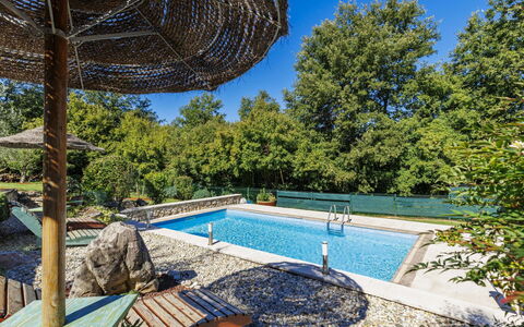 Viliam: Bleu, Piscine, Recours, Ombre, Eco Hôtel, Jardin, Caractéristique De L'Eau, Aménagement Paysager, Conception, Arrière-Cour