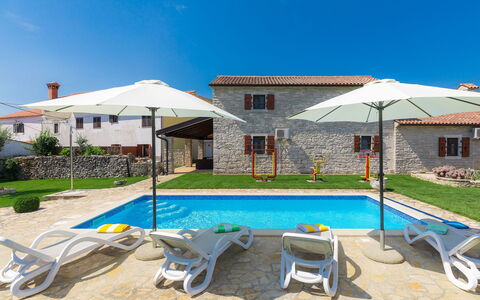 Bozac: Propriété, Piscine, Maison, Immobilier, Domicile, Loisir, Bâtiment, Recours, Ombre, Centre De Loisirs
