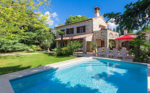 Villa Crispo: Propriété, Piscine, Immobilier, Maison, Bâtiment, Biens, Villa, Domicile, Vacances, Loisir