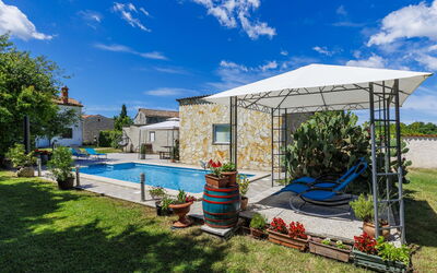 Pula Marčana 609: Piscine, Ombre, Loisir, Dalle, Jardin, Parapluie, Eco Hôtel, Aménagement Paysager, Mobilier De Jardin, Biens