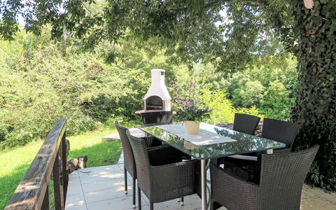 Labin 757: Table, Plante, Meubles, Arbre, Tableau De Plein Air, Paysage Naturel, Mobilier De Jardin, Bois, Ombre, Chalet