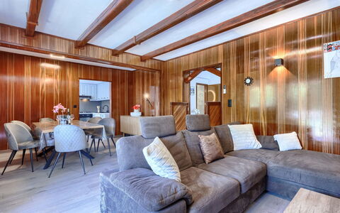 Lola: Design Intérieur, Sol, Bois, Sol, Plafond, Meubles, Canapé, Salon, Éclairage, Pièce