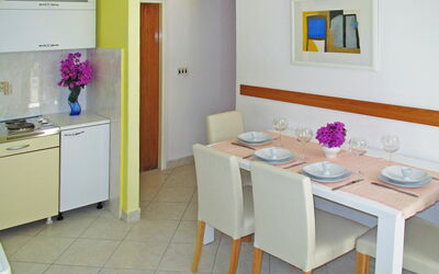 Palma 627.4: Pièce, Propriété, Meubles, Design Intérieur, Table, Sol, Bâtiment, Maison, Immobilier, Cuisine