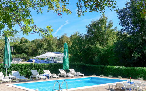 Krk Malinska 632: Piscine, Propriété, Loisir, Immobilier, Arbre, Maison, Vacances, Recours, Été, Biens