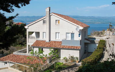 Krk Vrbnik 605: Propriété, Maison, Bâtiment, Immobilier, Domicile, Zone Résidentielle, Ciel, Architecture, Villa, Façade