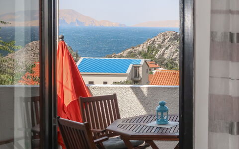 Senj 625: Propriété, Pièce, Balcon, Bleu Azur, Maison, Immobilier, Bâtiment, Fenêtre, Vacances, Appartement