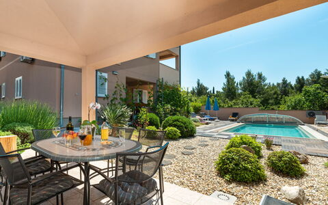 Starigrad-Paklenica 626: Plante, Propriété, Meubles, L'Eau, Table, Chaise, Ombre, Ciel, Mobilier De Jardin, Design Intérieur