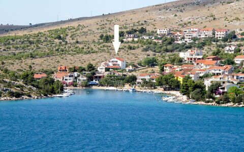 Šibenik 609: L'Eau, Ciel, Ressources En Eau, Bâtiment, Bleu Azur, Plante, Lac, Cotiers Et Relief Océaniques, Montagne, Arbre