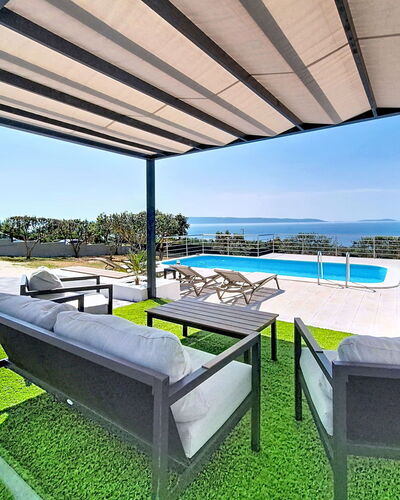 Ria with Heated Pool