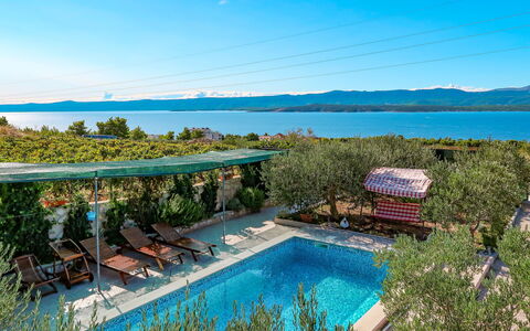 Lucije: Propriété, Immobilier, Piscine, Paysage Naturel, Maison, Biens, Bleu Azur, Recours, Bâtiment, Baie