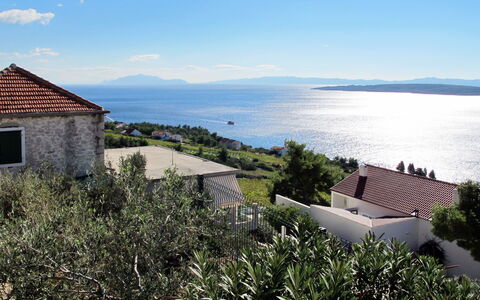 Hvar Kalober 617: Propriété, Ciel, Maison, Architecture, Toit, Immobilier, Bâtiment, Domicile, Vacances, Mer