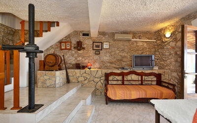 Margarita 617.1: Pièce, Propriété, Bâtiment, Design Intérieur, Salon, Meubles, Mur, Maison, Sol, Plafond