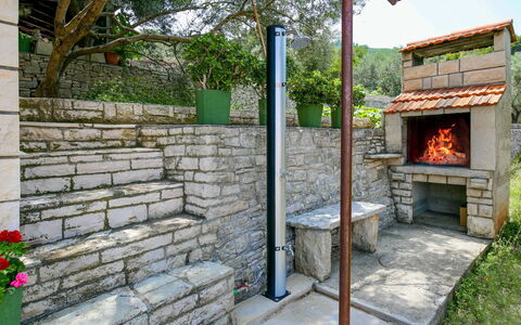 Korčula Korčula 603: Plante, Propriété, Bâtiment, Ciel, Brickwork, Brique, Arbre, Surface De La Route, Espace Public, Zone Résidentielle