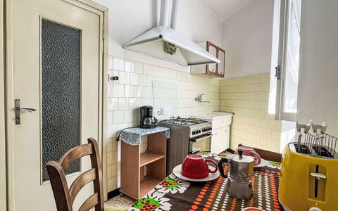 Dolcedo 640: Sol, Sol, Design Intérieur, Pièce, Appartement, Principaux Appliance, Plafond, Tache De Bois, Cuisine, Appareil De Cuisine
