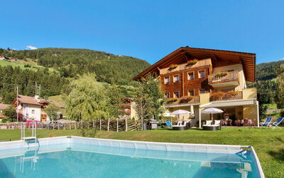 Ultimo Ulten 601: Piscine, Propriété, Maison, Bâtiment, Immobilier, Biens, Loisir, Recours, Ville Resort, Domicile