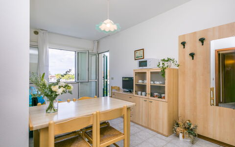 Albatros: Bois, Éclairage, Design Intérieur, Sol, Sol, Salon, Immobilier, Dur, Table, Faisceau