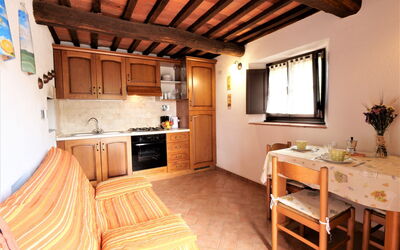 Pian dei Carpini - Chiara 608.1: Cadre, Propriété, Meubles, Table, Chaise, Bois, Canapé, Design Intérieur, Salon, Sol