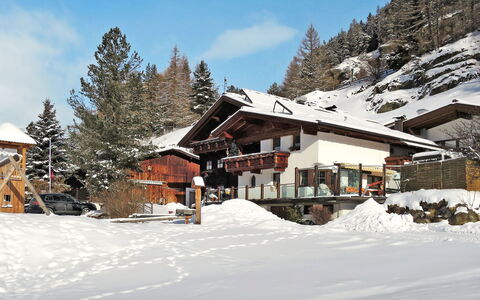 Moosalm: Neige, L'Hiver, Ciel, Propriété, Montagne, Domicile, Maison, Région Sauvage, Arbre, Nuage