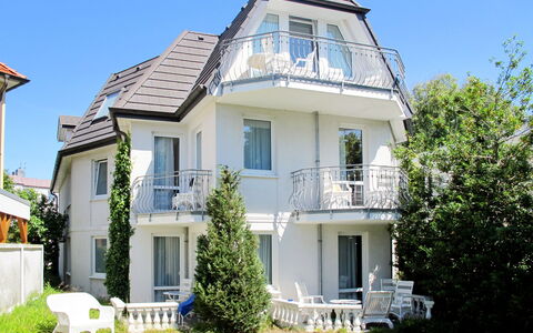 Cuxhaven 615: Ciel, Plante, Bâtiment, Propriété, Fenêtre, Maison, Lot Terre, Arbre, Porche, Herbe