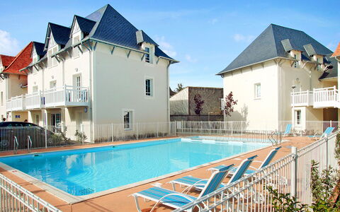 Cabourg 633: Piscine, Propriété, Bâtiment, Maison, Domicile, Immobilier, Zone Résidentielle, Ville, Recours, Appartement