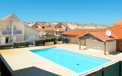 Biscarrosse 605: Propriété, Piscine, Maison, Domicile, Immobilier, Zone Résidentielle, Bâtiment, Toit, Recours, Vacances