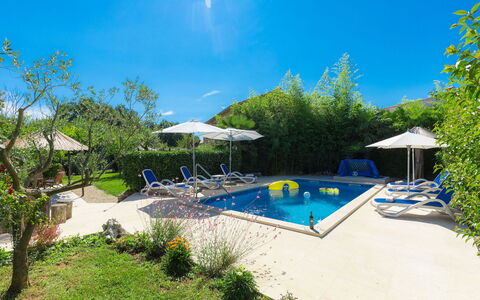 Hrelja: Piscine, Propriété, Immobilier, Maison, Vacances, Bâtiment, Biens, Domicile, Loisir, Villa