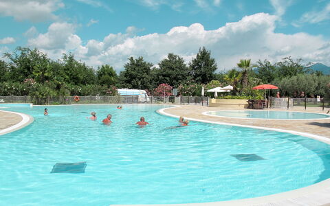 Fior di Sole: L'Eau, Nuage, Ciel, Piscine, Loisirs De Plein Air, Arbre, Loisir, Ville Resort, Composite, Des Loisirs