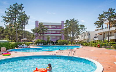 Bibione 708: Piscine, Loisir, Centre De Loisirs, Propriété, Recours, Ville, Vacances, Ville Resort, L'Eau, Immobilier