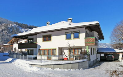 Zell am Ziller 685: Propriété, Maison, Neige, Domicile, L'Hiver, Immobilier, Bâtiment, Ciel, Architecture, Toit