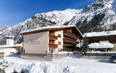 Sankt Leonhard im Pitztal 607: Neige, Ciel, Bâtiment, Propriété, Montagne, Nuage, La Nature, Pente, Maison, Gelé