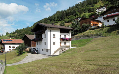 Prutz Kaunertal 659: Ciel, Plante, Bâtiment, Nuage, Propriété, Fenêtre, Montagne, Arbre, Maison, Pente