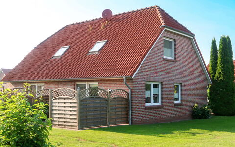 Ditzum 621: Ciel, Plante, Bâtiment, Fenêtre, Maison, Bois, Paysage Naturel, Lot Terre, Chalet, Herbe