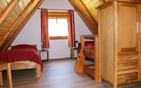 Backhäusle: Meubles, Propriété, Cabinetry, Bois, Design Intérieur, Bâtiment, Confort, Tiroir, Sol