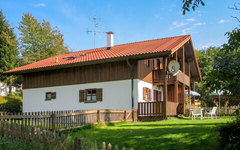 Mühlberg: Plante, Ciel, Propriété, Bâtiment, Fenêtre, Arbre, Clôture, Bois, Maison, Lot Terre