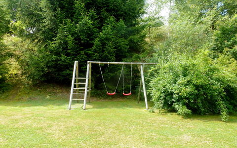 Ilztal: Vert, Herbe, Arbre, Pelouse, Arbuste, Famille Grass, Jardin, Lot Terre, Plante, Cour
